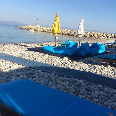 Agali 1 Mesonet In Front Of The Sea Apartment Akrogiali Exterior photo